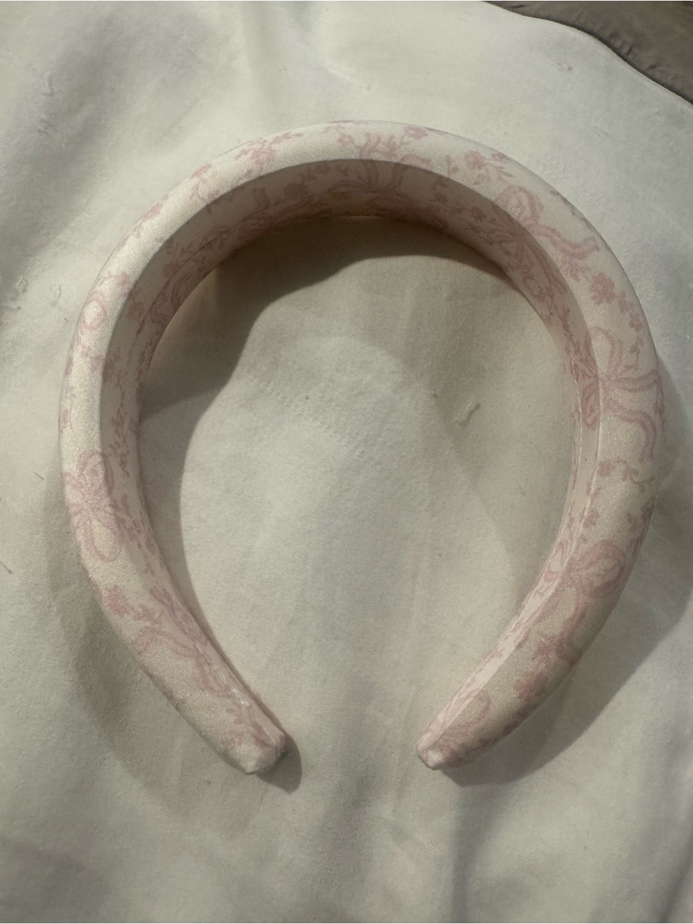 Love Shack Fancy x Target
Goody Coquette Bow Padded
Headband Pink Floral